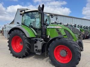 Tracteurs agricoles FENDT d'occasion de haute qualité à vendre - Types marcheuses et chenillettes avec roulements, moteurs, pompes à engrenages - Product Image 2