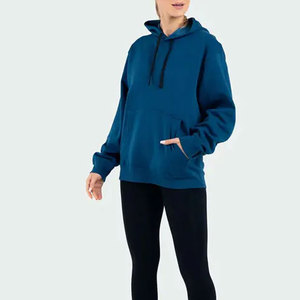 Sweat à capuche surdimensionné d'hiver personnalisé OEM avec poche avant, tissu respirant et écologique, design doublé pour femmes - Product Image 2