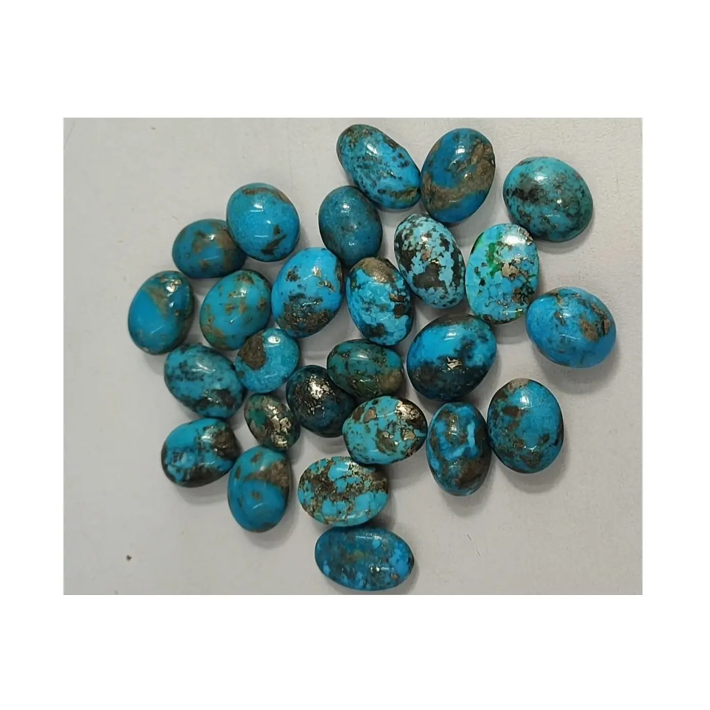 Pedra preciosa turquesa Firoza Cabochão oval de alta qualidade para fazer joias disponível a preço de atacado na Índia