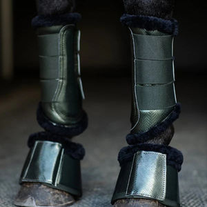 Bottes de brossage équestres pour chevaux : conception amortissante avec protection des tendons et des articulations, équipement d'équitation personnalisé - Product Image 2