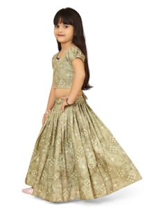 Shoryam Fashion Bandhani Mehandi Lehenga Choli para Niñas |   Vestido Tradicional Étnico para Niños, para Bodas y Fiestas, Largo hasta el Suelo, Completamente Cosido - Product Image 5