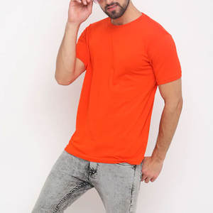 T-shirt pour homme tendance, tissu doux et lisse, manches courtes, coupe décontractée, idéal pour un usage quotidien, la mode de rue et les designs de logo personnalisés - Product Image 4