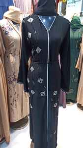 Belle Abaya Dubaï noire pour femmes avec caftan artisanal Vêtements islamiques traditionnels avec accessoire musulman - Product Image 2