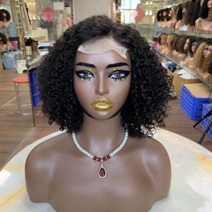 Cabello humano brasileño 100% real, peluca de encaje transparente SDD 4x4 con rizos tipo pixie, alta densidad, estilo realista y voluminoso para mujeres. - Product Image 1