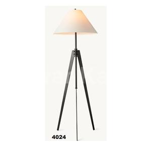 Lampadaire en acier inoxydable noir fabriqué à la main avec abat-jour en lin à tambour blanc et ampoule E26 incluse pour la maison, l'hôtel et le bureau - Product Image 1