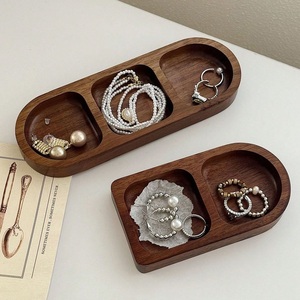 Élégant plateau de bijoux en bois artisanal organisateur pour bagues boucles d'oreilles bracelet collier stockage et présentoir de vanité de table - Product Image 3