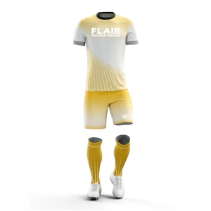 ชุดเสื้อฟุตบอลของผู้ชายชุดฟุตบอลสไตล์ย้อนยุคพร้อมโลโก้ OEM พิมพ์ซับลิเมชันแบบอัตโนมัติ - Product Image 1