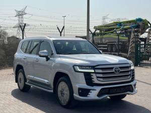 NUEVO TOYOTA LAND CRUISER VXR 2025, 4.0L, 200HP, 0KM, 7 PLAZAS, 6 CILINDROS, TRANSMISIÓN AUTOMÁTICA - Product Image 4