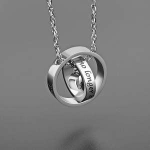 Collier d'urne de maman en argent pour les cendres ne sont plus à mes côtés pour toujours dans mon coeur médaillon sculpté collier de cendres incinérées taille personnalisée - Product Image 4
