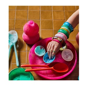 Cuenco de resina hecho a mano acabado artístico brillante diseño elegante y elegante perfecto para aperitivos ensaladas o decoración del hogar de mesa - Product Image 4