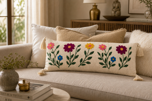 Housse de coussin lombaire décorative en coton brodé de marguerites colorées, faite à la main, avec pompons, pour canapé - Product Image 6