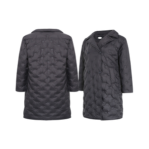 Chaqueta Parka de invierno para mujer hecha en fábrica 2025, nuevo diseño, abrigo de cuero de piel de oveja acolchado, lona transpirable, moda sostenible - Product Image 5