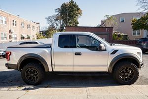 FORD F-150 RAPTOR USADO CON VOLANTE A LA IZQUIERDA/DERECHA - Product Image 6