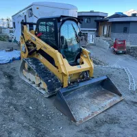 Compre hoy mismo las cargadoras compactas Cat modelo 226D3 con opciones de entrega rápida y calidad premium para un rendimiento duradero. - Product Image 3