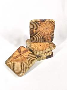 Sous-verre en bois rustique poli à la main pour une décoration de ferme, idéal pour les amateurs de café et le service de thé - Product Image 2