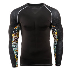 Protector de erupción de compresión para hombre de manga larga reciclado de alta calidad Impresión personalizada para entusiastas de MMA - Product Image 1