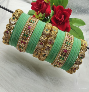 Brazaletes de latón tradicionales y de moda india, brazaletes de boda para mujeres y niñas - Product Image 1