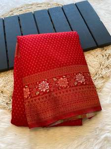 Boutique indienne dernière fantaisie élégante Khadi crêpe soie Saree Saree exclusif avec chemisier à code-barres en cours d'exécution exigeant des vêtements ethniques - Product Image 2