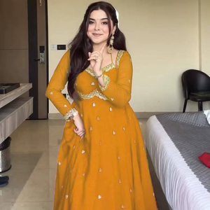 Robe Anarkali de soirée haut de gamme pour femmes - Product Image 1