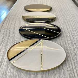 Ensemble de sous-verres en résine artistique avec flocons métalliques intégrés tapis époxy faits à la main idéal pour la table de salon et idées cadeaux - Product Image 3