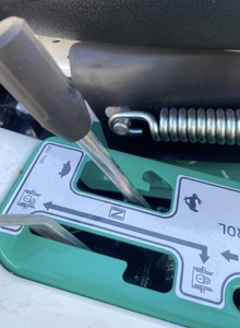 Tondeuse à gazon inter-rangée RMK Rabbit Orec au meilleur prix, moteur bicylindre en V de 21 CV, surveillance à distance, transmission par engrenages, alimentation à essence, garantie 1 an - Product Image 6