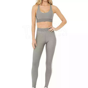 Ensemble de Yoga pour femmes sans couture ensemble de Yoga pour femmes vêtements de Fitness ensemble de Yoga pour femmes fabriqué au Pakistan - Product Image 2