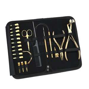 Kit d'outils pour extensions de cheveux comprenant une pince à sertir à trois trous, un outil pour extensions à bandes, une boucle de traction antidérapante, des ciseaux de coupe - Product Image 1