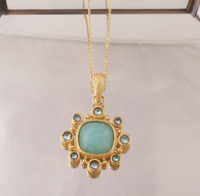 Collier déclaration mode femme amazonite naturelle avec pendentif quartz bleu suisse collier chaîne en métal texturé plaqué or 18 carats