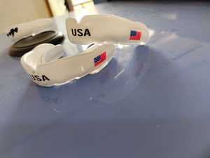 อุปกรณ์ป้องกันปากสำหรับเล่นกีฬาทุกเพศทำจากวัสดุ EVA น้ำหนักเบาเป็นมิตรต่อสิ่งแวดล้อมและสามารถปั้นได้พร้อมข้อเสนอชุดคอมโบ - Product Image 2