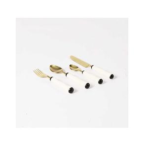 Ensemble de couteaux à beurre polis argent et or avec une taille et une forme personnalisées de qualité supérieure - Product Image 6