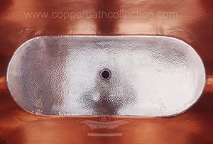 Bañera Independiente Japonesa de 70 Pulgadas, Color Negro Mate, con Patas de Cobre, Hidromasaje, Acabado Pulido y Martillado, para Hoteles - Product Image 4