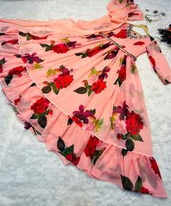Robe en tissu imprimé numérique Georgette, imprimé Floral, belle couleur avec broderie séquentielle, travail entièrement cousu, prêt à l'emploi - Product Image 4