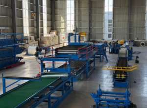 Línea <span class=keywords><strong>de</strong></span> Producción <span class=keywords><strong>de</strong></span> Paneles Sándwich <span class=keywords><strong>de</strong></span> Lana <span class=keywords><strong>de</strong></span> Roca EPS, Máquina para Fabricar Paneles Aislantes para Techos Solares, Paredes y Cámaras Frigoríficas <span class=keywords><strong>con</strong></span> Tornillos Ocultos - Product Image 2