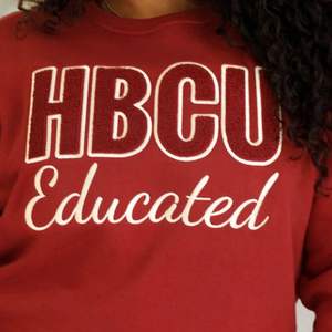 HBCU Delta Chenille sudadera bordada Maroon White College Sorority Apparel Classic Crewneck Style Cotton Pullover - Product Image 4
