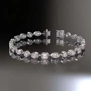 Bracelet tennis classique en or jaune 14 carats et en argent avec diamants cultivés en laboratoire pour mariage - Product Image 5