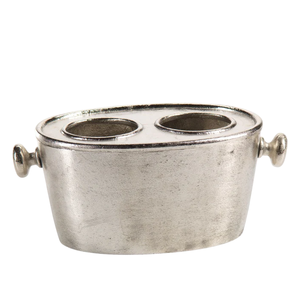 ถังแช่ไวน์โลหะสีเงินทันสมัย รูปทรงวงรี ทำจากอะลูมิเนียม ใส่ไวน์ได้ 2 ขวด ลายดอกไม้ ดีไซน์หรูหรา เหมาะสำหรับงานบนโต๊ะ งานเลี้ยงต่างๆ - Product Image 1