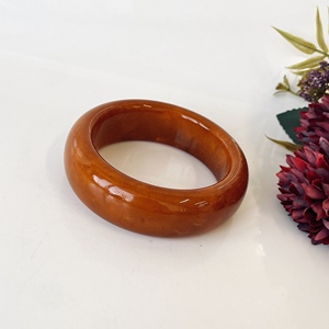 Bracelet jonc en ambre, bracelet rigide vintage, fabriqué à la main en Pologne, 61 mm - Product Image 2