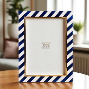 Photo personnalisable, artisanale, moderne et rustique, avec incrustation de résine, motif gondole en halo diagonal créatif, à fixer au mur ou sur table - Product Image 1