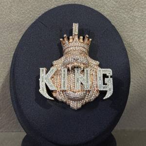 Colgante De León helado Chapado en oro rosa de 18K Plata de Ley 925 Colgante de hip hop VVS Moissanite Diamond Lion King Colgante - Product Image 1