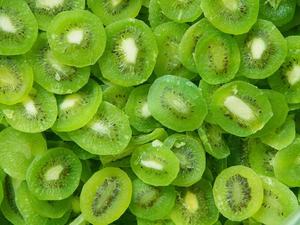 Tranches de kiwi lyophilisées à partir de kiwi naturel pour la préparation de desserts et la production de collations, export Vietnam. - Product Image 3
