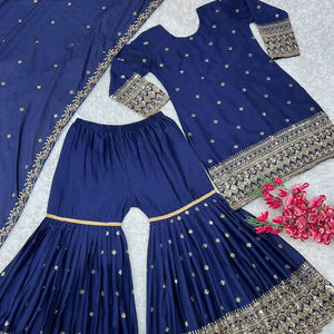 Traje Sharara de Seda con Bordado de Piel Sintética para Mujer, Diseño de Última Moda para Bodas, por FabZone - Product Image 1