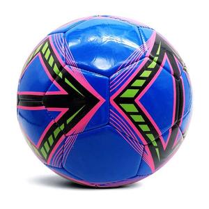 Ballon d'entraînement de football en matériau PU à des fins d'entraînement avec conception personnalisée et logo personnalisé par Next Tech Industries - Product Image 2