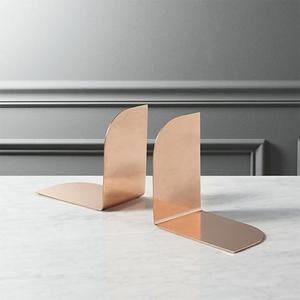 Sujetalibros de metal de la mejor calidad con formas y acabados únicos diseñados para mejorar la estética de su oficina en casa o biblioteca - Product Image 3