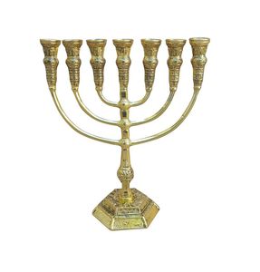 Vente en gros Fait à la main de haute qualité Menorah Bougeoir pour Noël, mariage, décoration intérieure Bougeoir en métal avec design élégant - Product Image 1