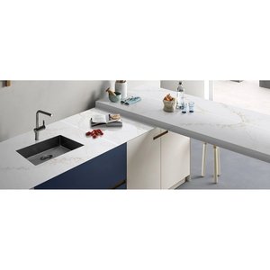 Placa de Cuarzo Silver Raphael de Borghini - Diseño Moderno, Resistente al Agua y Duradera, para Cocina/Pared, Gran Formato - Product Image 2