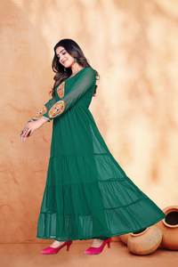 Robe décontractée réversible en crêpe de georgette verte pour femmes, broderie, mariage et Diwali, motif uni, coupe régulière, toutes saisons - Product Image 6