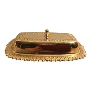 Beurrier en métal au design antique de qualité supérieure avec des détails élégants, parfait pour les amateurs de décoration de cuisine vintage - Product Image 6