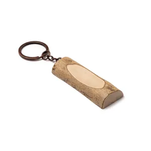 Portachiavi Personalizzato in Legno Bubb, Gadget in Legno Unici e Personalizzati - Product Image 3