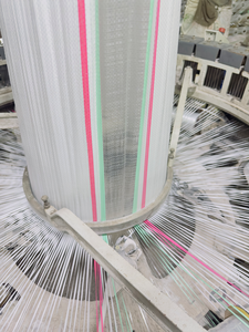 Tissu de fenêtre tissé en polypropylène à motif teint en rouleau léger de haute qualité pour les sacs de fenêtre tissés et l'utilisation industrielle - Product Image 2