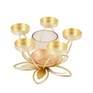 Bougeoirs de table décoratifs de luxe en or avec fleurs pour la maison - Product Image 1